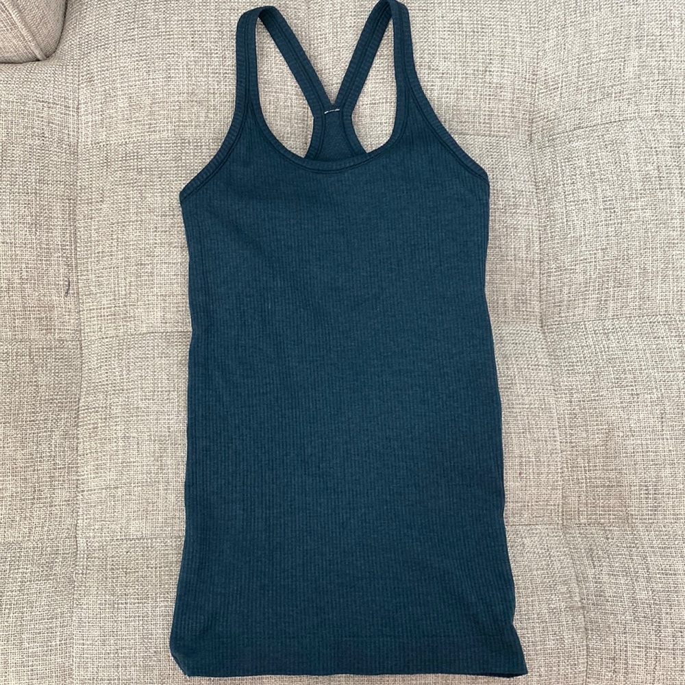 Lululemon EBB to street